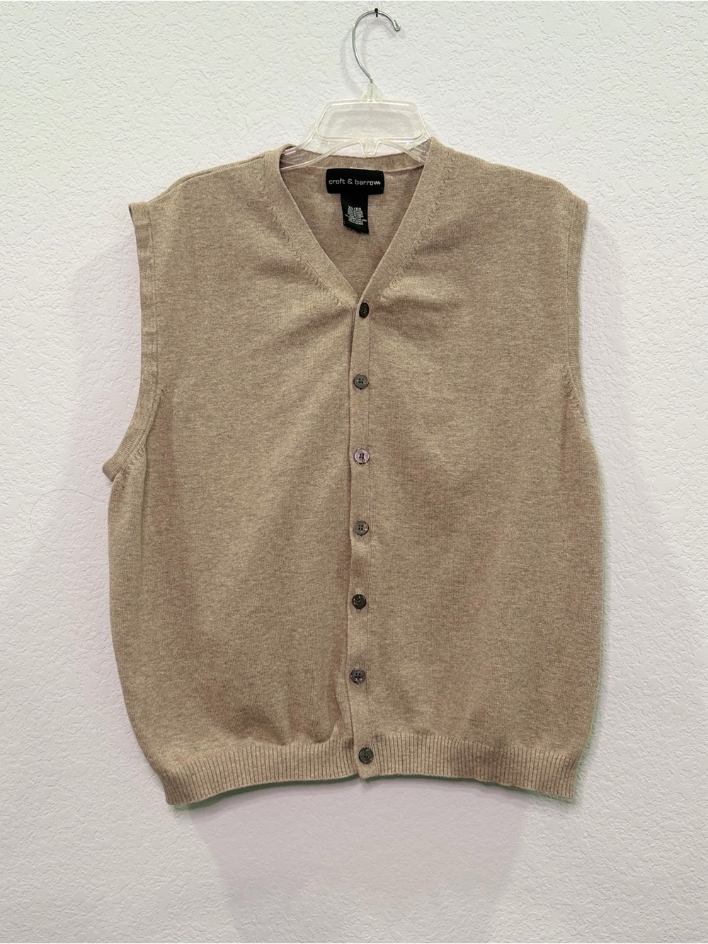 croft & barrow Men’s Beige Button-Front V-Neck Sweater Vest